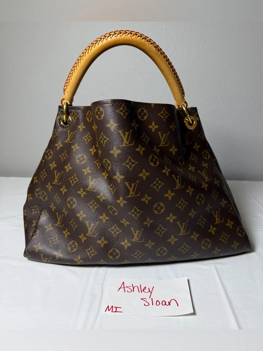 Louis Vuitton monogram Artsy with COA/dust bag